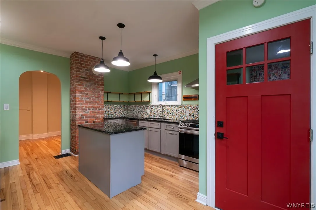 299 West Delavan Ave Avenue, Buffalo, New York 142, Buffalo, New York 14213, 4 Bedrooms Bedrooms, 7 Rooms Rooms,1 BathroomBathrooms,Residential,For Sale,299 West Delavan Ave Avenue, Buffalo, New York 142,0,B1681994