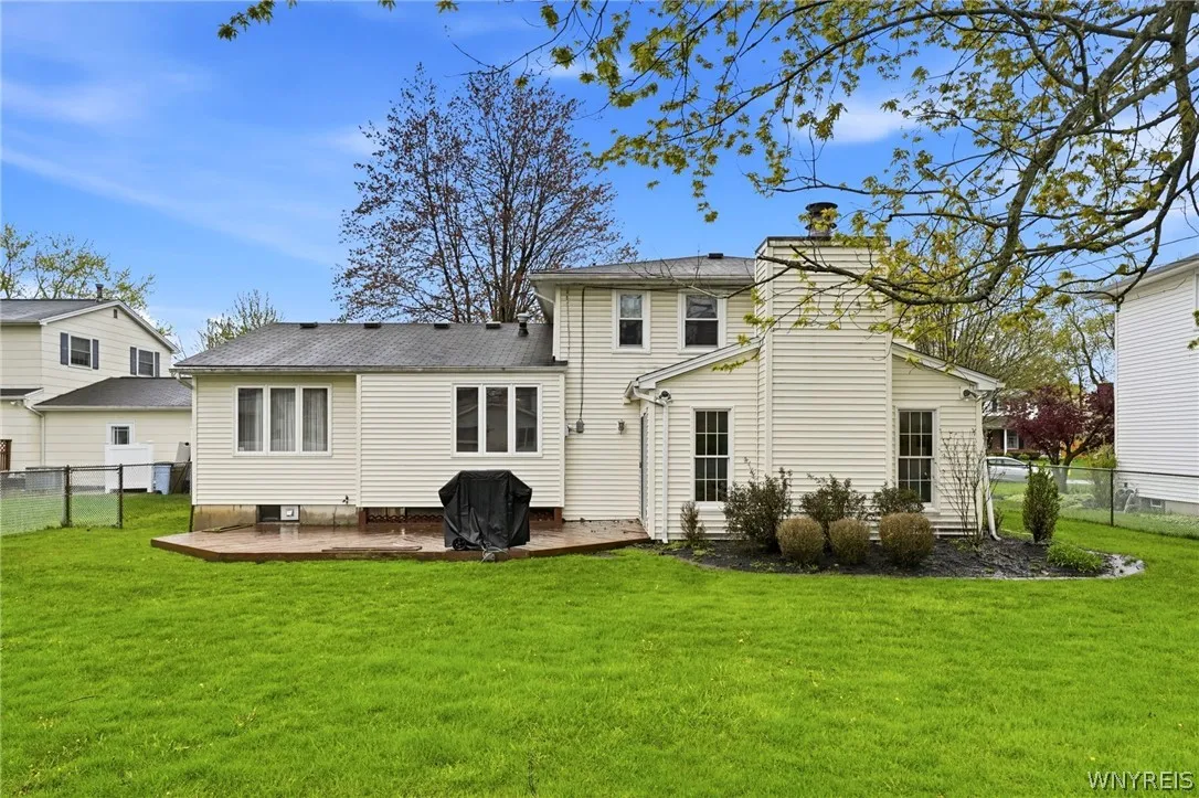 86 Tartan Lane, Amherst, New York 14221, Amherst, New York 14221, 3 Bedrooms Bedrooms, 7 Rooms Rooms,1 BathroomBathrooms,Residential,For Sale,86 Tartan Lane, Amherst, New York 14221,0,B1681650