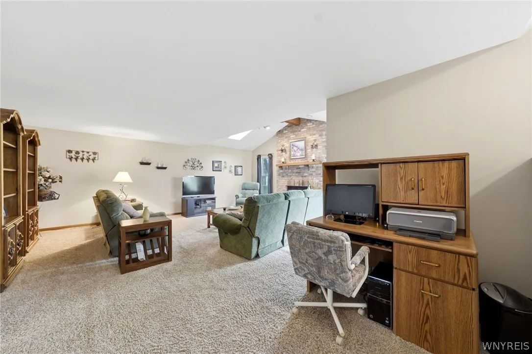 86 Tartan Lane, Amherst, New York 14221, Amherst, New York 14221, 3 Bedrooms Bedrooms, 7 Rooms Rooms,1 BathroomBathrooms,Residential,For Sale,86 Tartan Lane, Amherst, New York 14221,0,B1681650