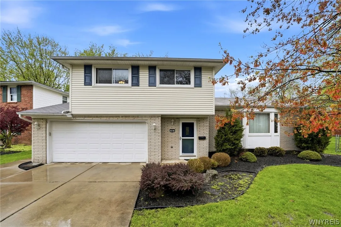 86 Tartan Lane, Amherst, New York 14221, Amherst, New York 14221, 3 Bedrooms Bedrooms, 7 Rooms Rooms,1 BathroomBathrooms,Residential,For Sale,86 Tartan Lane, Amherst, New York 14221,0,B1681650