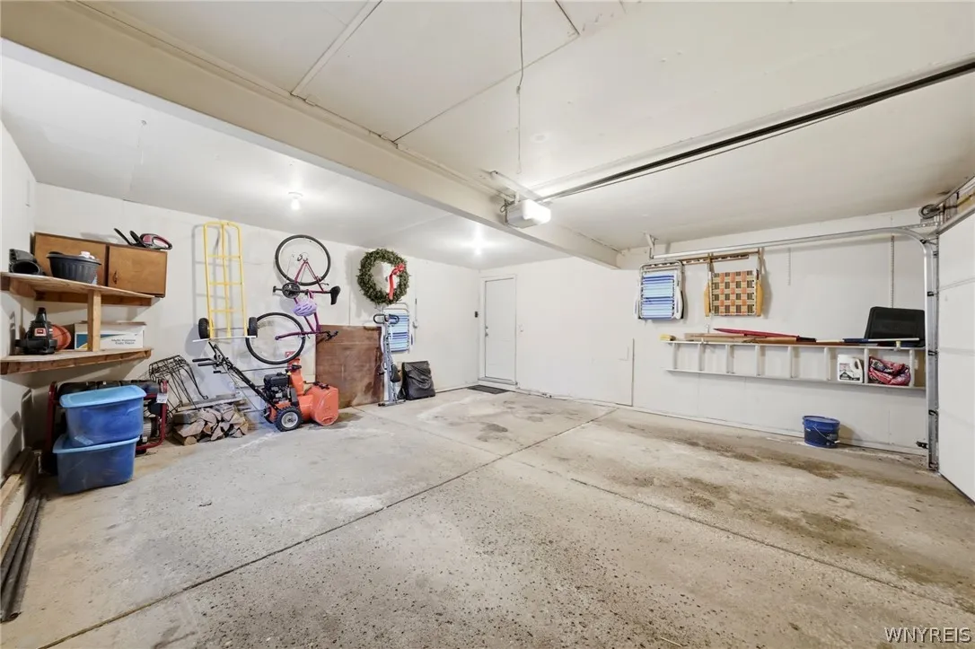 86 Tartan Lane, Amherst, New York 14221, Amherst, New York 14221, 3 Bedrooms Bedrooms, 7 Rooms Rooms,1 BathroomBathrooms,Residential,For Sale,86 Tartan Lane, Amherst, New York 14221,0,B1681650