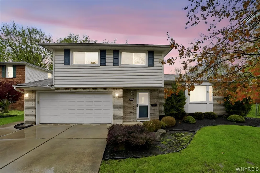 86 Tartan Lane, Amherst, New York 14221, Amherst, New York 14221, 3 Bedrooms Bedrooms, 7 Rooms Rooms,1 BathroomBathrooms,Residential,For Sale,86 Tartan Lane, Amherst, New York 14221,0,B1681650