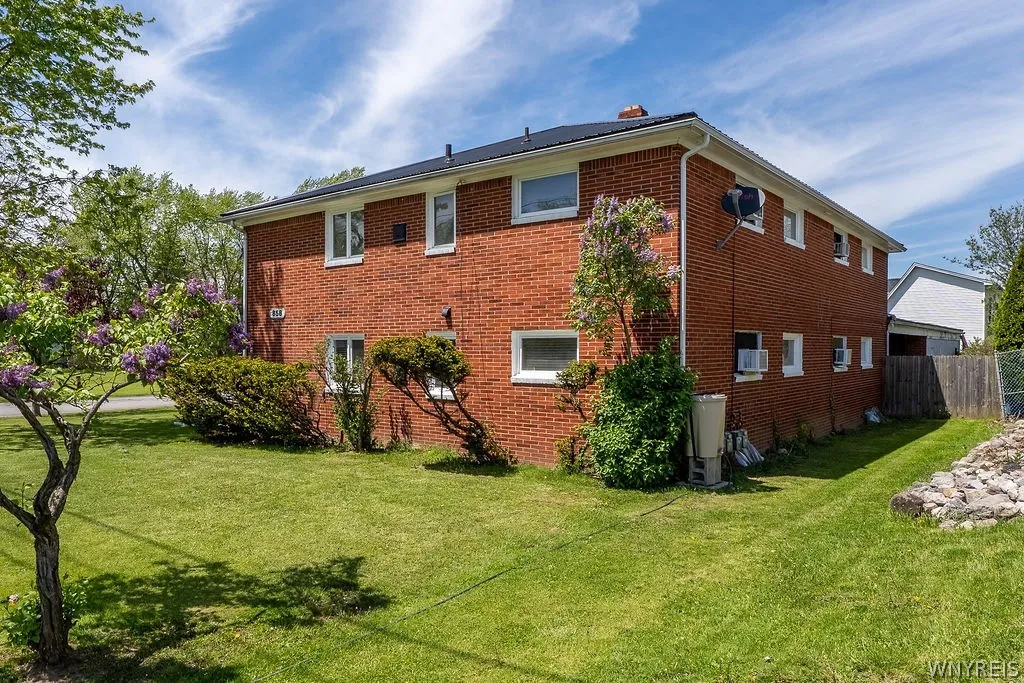858 Wehrle Drive, Amherst, New York 14221, Amherst, New York 14221, 9 Bedrooms Bedrooms, ,4 BathroomsBathrooms,Residential,For Sale,858 Wehrle Drive, Amherst, New York 14221,0,B1681715