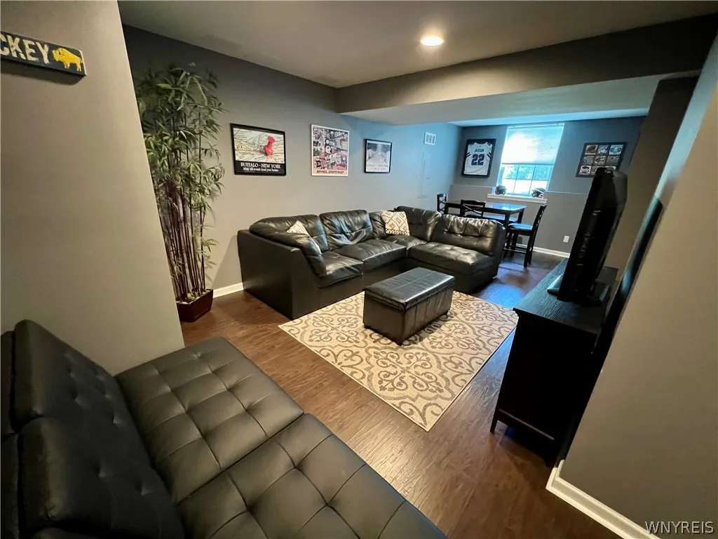 11 Airmont Drive, Orchard Park, New York 14127, Orchard Park, New York 14127, 4 Bedrooms Bedrooms, 9 Rooms Rooms,2 BathroomsBathrooms,Residential,For Sale,11 Airmont Drive, Orchard Park, New York 14127,0,B1673869