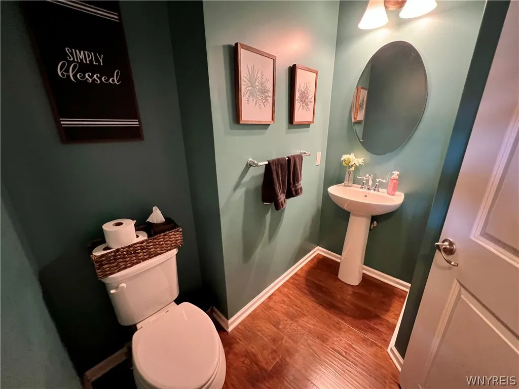 11 Airmont Drive, Orchard Park, New York 14127, Orchard Park, New York 14127, 4 Bedrooms Bedrooms, 9 Rooms Rooms,2 BathroomsBathrooms,Residential,For Sale,11 Airmont Drive, Orchard Park, New York 14127,0,B1673869