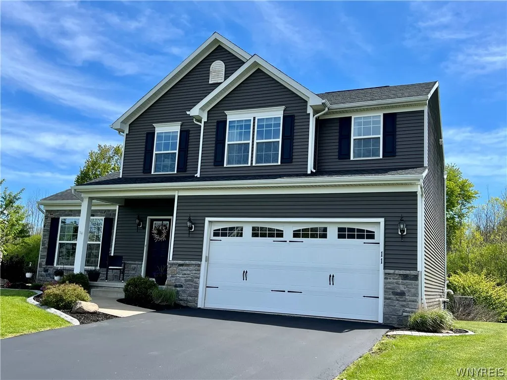 11 Airmont Drive, Orchard Park, New York 14127, Orchard Park, New York 14127, 4 Bedrooms Bedrooms, 9 Rooms Rooms,2 BathroomsBathrooms,Residential,For Sale,11 Airmont Drive, Orchard Park, New York 14127,0,B1673869