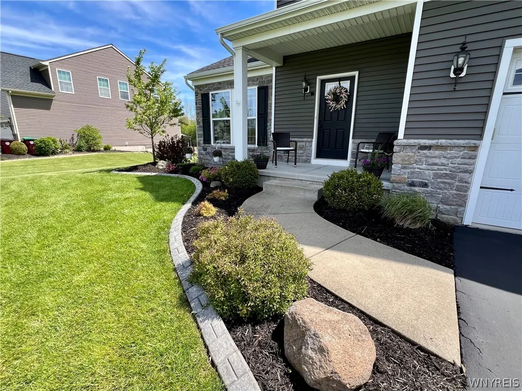 11 Airmont Drive, Orchard Park, New York 14127, Orchard Park, New York 14127, 4 Bedrooms Bedrooms, 9 Rooms Rooms,2 BathroomsBathrooms,Residential,For Sale,11 Airmont Drive, Orchard Park, New York 14127,0,B1673869