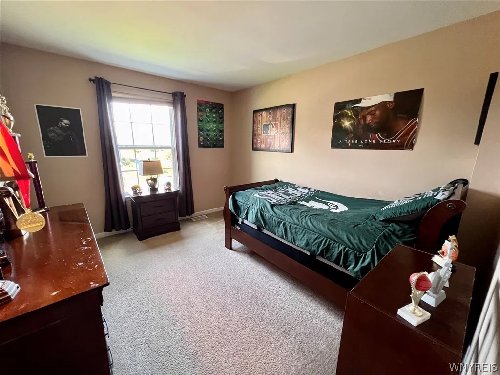 11 Airmont Drive, Orchard Park, New York 14127, Orchard Park, New York 14127, 4 Bedrooms Bedrooms, 9 Rooms Rooms,2 BathroomsBathrooms,Residential,For Sale,11 Airmont Drive, Orchard Park, New York 14127,0,B1673869