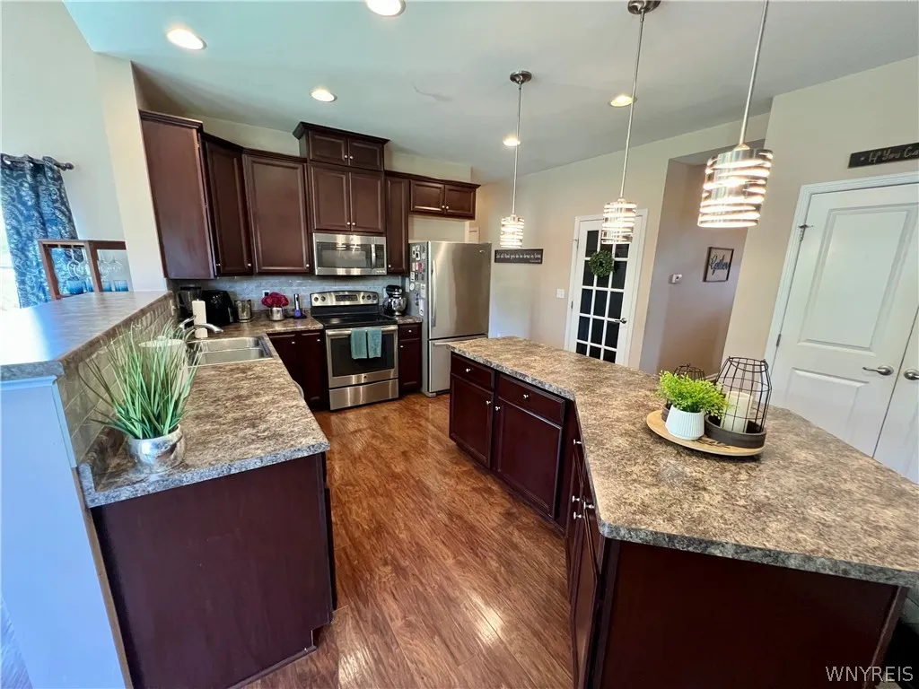 11 Airmont Drive, Orchard Park, New York 14127, Orchard Park, New York 14127, 4 Bedrooms Bedrooms, 9 Rooms Rooms,2 BathroomsBathrooms,Residential,For Sale,11 Airmont Drive, Orchard Park, New York 14127,0,B1673869