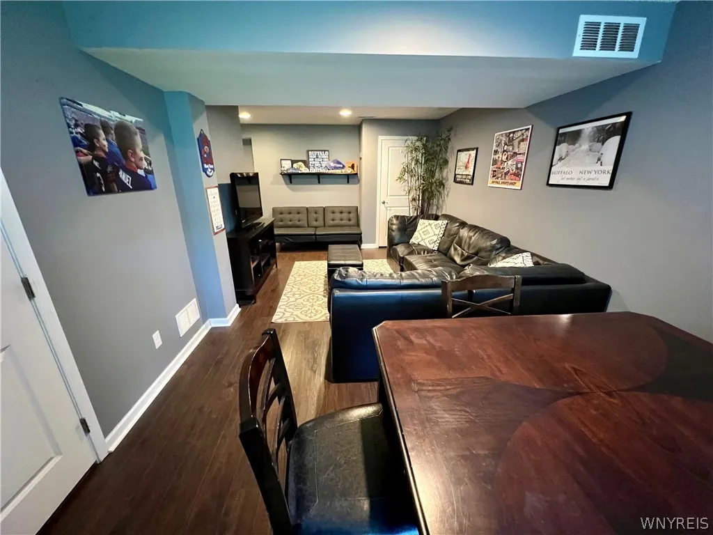 11 Airmont Drive, Orchard Park, New York 14127, Orchard Park, New York 14127, 4 Bedrooms Bedrooms, 9 Rooms Rooms,2 BathroomsBathrooms,Residential,For Sale,11 Airmont Drive, Orchard Park, New York 14127,0,B1673869