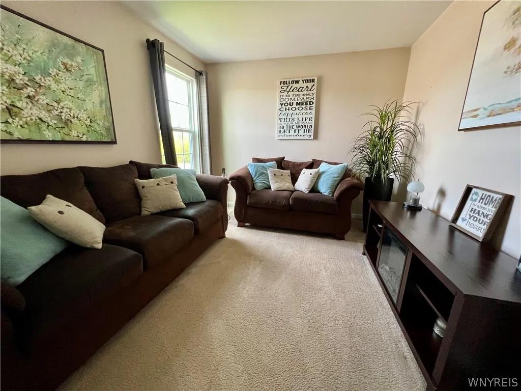 11 Airmont Drive, Orchard Park, New York 14127, Orchard Park, New York 14127, 4 Bedrooms Bedrooms, 9 Rooms Rooms,2 BathroomsBathrooms,Residential,For Sale,11 Airmont Drive, Orchard Park, New York 14127,0,B1673869