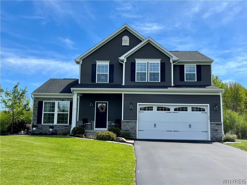 11 Airmont Drive, Orchard Park, New York 14127, Orchard Park, New York 14127, 4 Bedrooms Bedrooms, 9 Rooms Rooms,2 BathroomsBathrooms,Residential,For Sale,11 Airmont Drive, Orchard Park, New York 14127,0,B1673869
