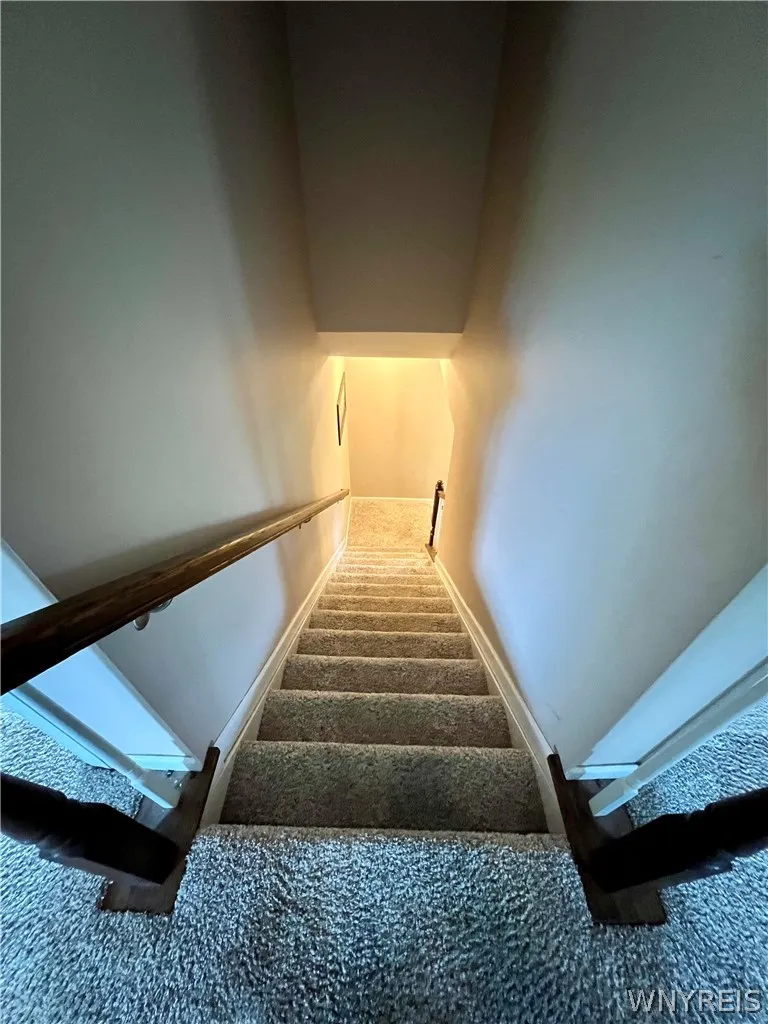 11 Airmont Drive, Orchard Park, New York 14127, Orchard Park, New York 14127, 4 Bedrooms Bedrooms, 9 Rooms Rooms,2 BathroomsBathrooms,Residential,For Sale,11 Airmont Drive, Orchard Park, New York 14127,0,B1673869