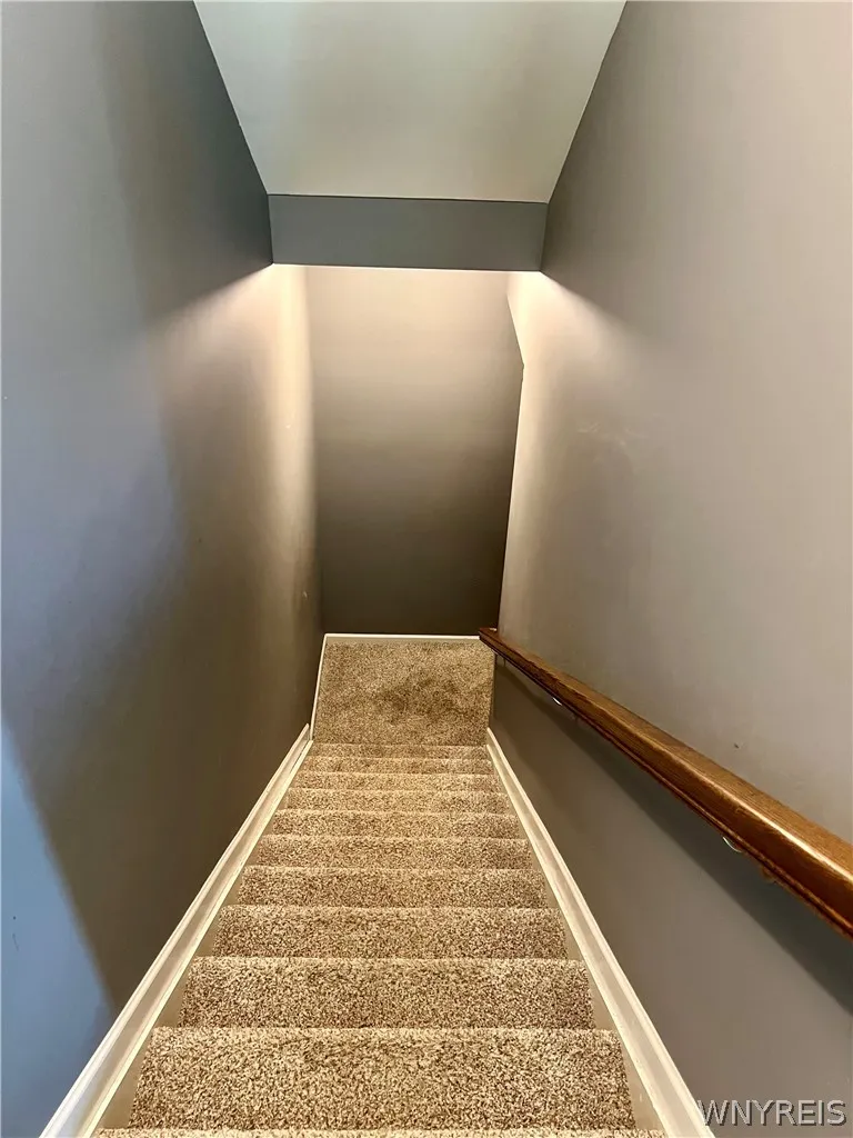 11 Airmont Drive, Orchard Park, New York 14127, Orchard Park, New York 14127, 4 Bedrooms Bedrooms, 9 Rooms Rooms,2 BathroomsBathrooms,Residential,For Sale,11 Airmont Drive, Orchard Park, New York 14127,0,B1673869