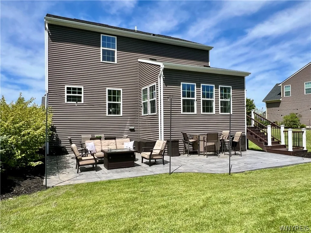 11 Airmont Drive, Orchard Park, New York 14127, Orchard Park, New York 14127, 4 Bedrooms Bedrooms, 9 Rooms Rooms,2 BathroomsBathrooms,Residential,For Sale,11 Airmont Drive, Orchard Park, New York 14127,0,B1673869