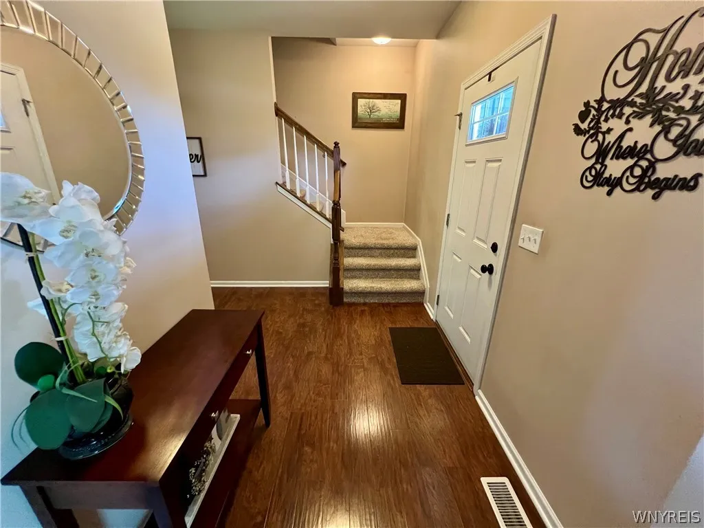 11 Airmont Drive, Orchard Park, New York 14127, Orchard Park, New York 14127, 4 Bedrooms Bedrooms, 9 Rooms Rooms,2 BathroomsBathrooms,Residential,For Sale,11 Airmont Drive, Orchard Park, New York 14127,0,B1673869