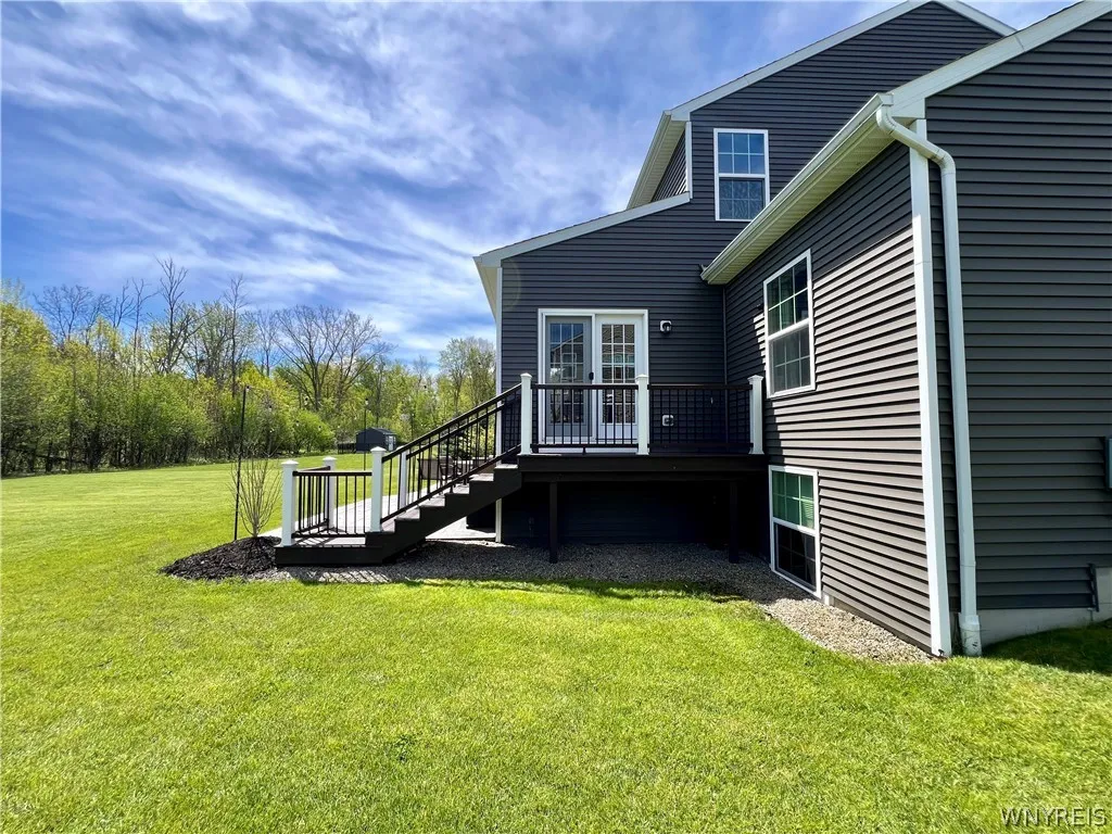 11 Airmont Drive, Orchard Park, New York 14127, Orchard Park, New York 14127, 4 Bedrooms Bedrooms, 9 Rooms Rooms,2 BathroomsBathrooms,Residential,For Sale,11 Airmont Drive, Orchard Park, New York 14127,0,B1673869