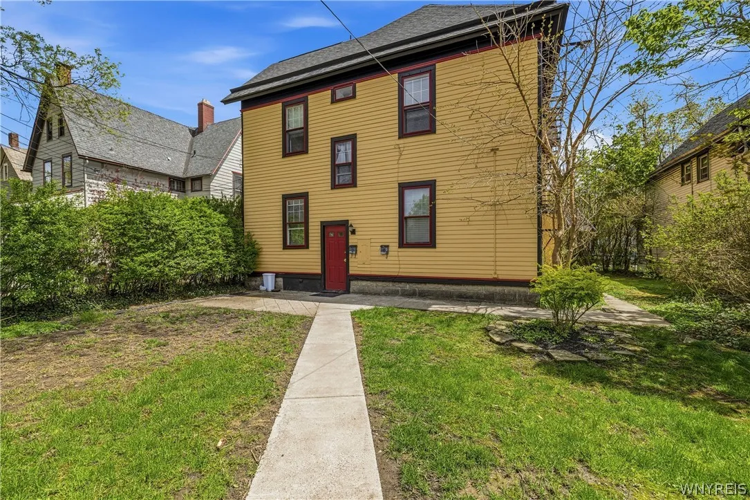 180 Richmond Avenue, Buffalo, New York 14222, Buffalo, New York 14222, 7 Bedrooms Bedrooms, ,4 BathroomsBathrooms,Residential,For Sale,180 Richmond Avenue, Buffalo, New York 14222,0,B1676154