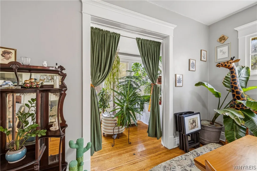 180 Richmond Avenue, Buffalo, New York 14222, Buffalo, New York 14222, 7 Bedrooms Bedrooms, ,4 BathroomsBathrooms,Residential,For Sale,180 Richmond Avenue, Buffalo, New York 14222,0,B1676154