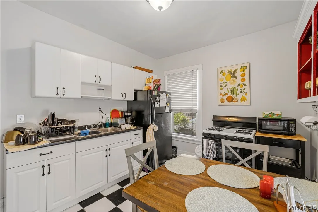 180 Richmond Avenue, Buffalo, New York 14222, Buffalo, New York 14222, 7 Bedrooms Bedrooms, ,4 BathroomsBathrooms,Residential,For Sale,180 Richmond Avenue, Buffalo, New York 14222,0,B1676154