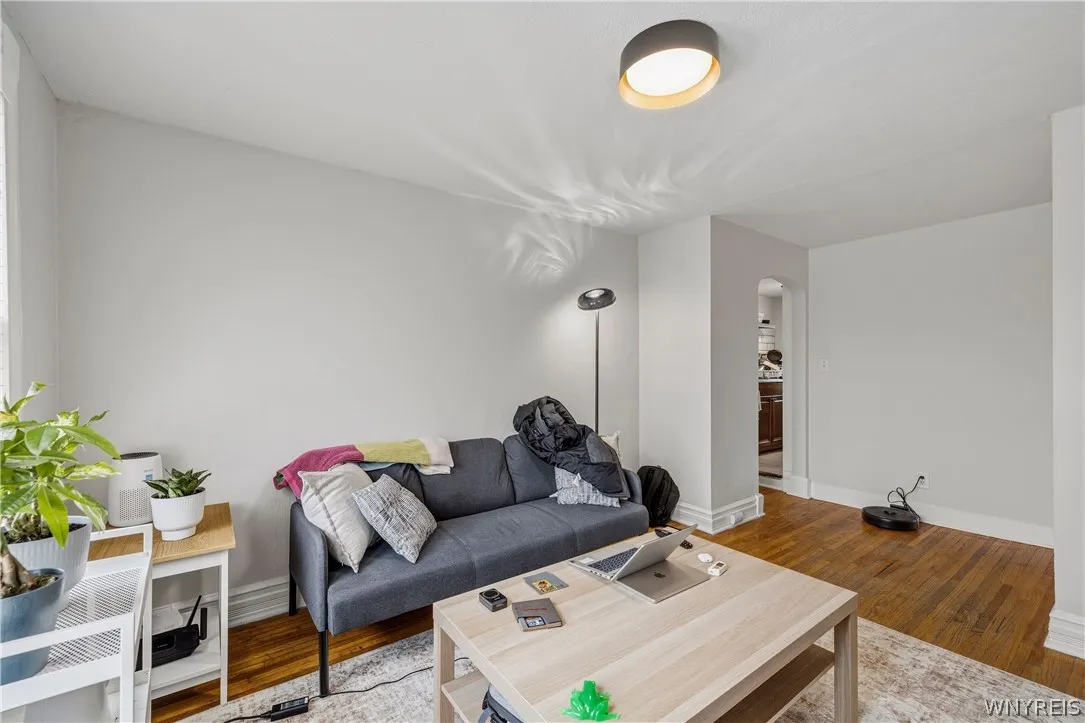 180 Richmond Avenue, Buffalo, New York 14222, Buffalo, New York 14222, 7 Bedrooms Bedrooms, ,4 BathroomsBathrooms,Residential,For Sale,180 Richmond Avenue, Buffalo, New York 14222,0,B1676154