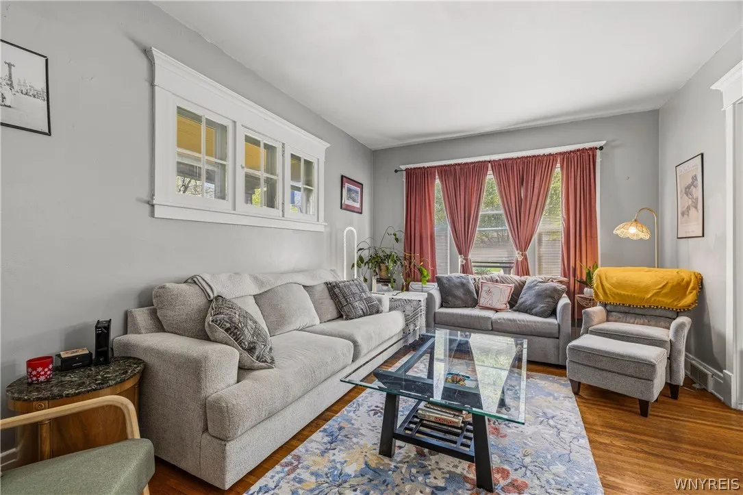 180 Richmond Avenue, Buffalo, New York 14222, Buffalo, New York 14222, 7 Bedrooms Bedrooms, ,4 BathroomsBathrooms,Residential,For Sale,180 Richmond Avenue, Buffalo, New York 14222,0,B1676154