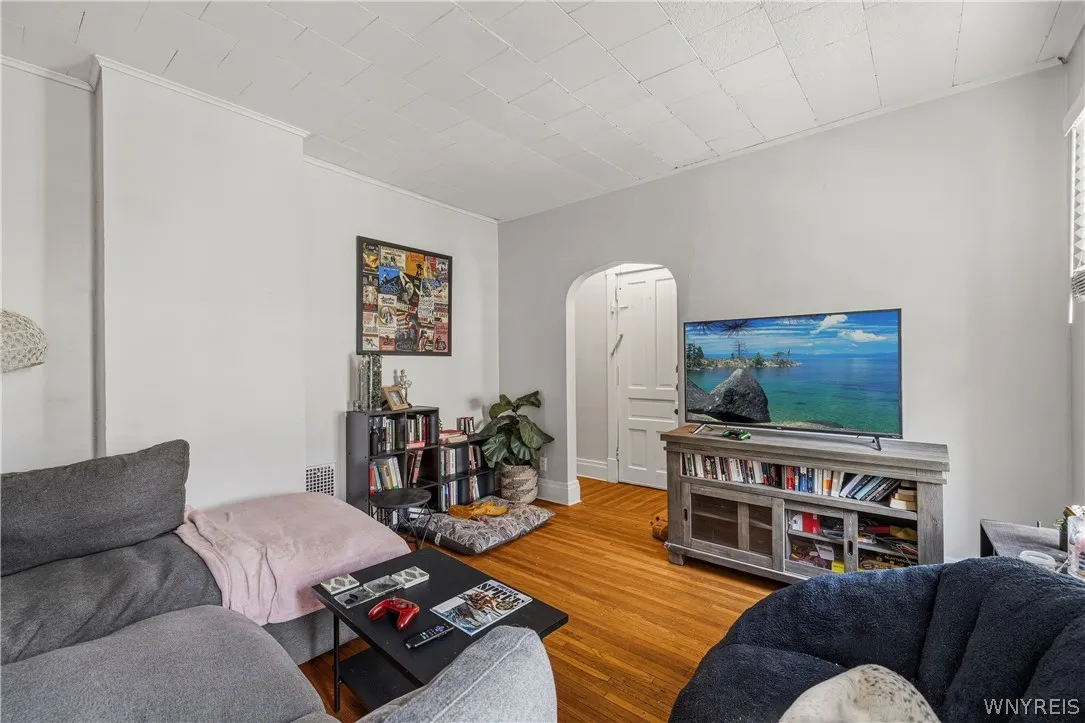 180 Richmond Avenue, Buffalo, New York 14222, Buffalo, New York 14222, 7 Bedrooms Bedrooms, ,4 BathroomsBathrooms,Residential,For Sale,180 Richmond Avenue, Buffalo, New York 14222,0,B1676154
