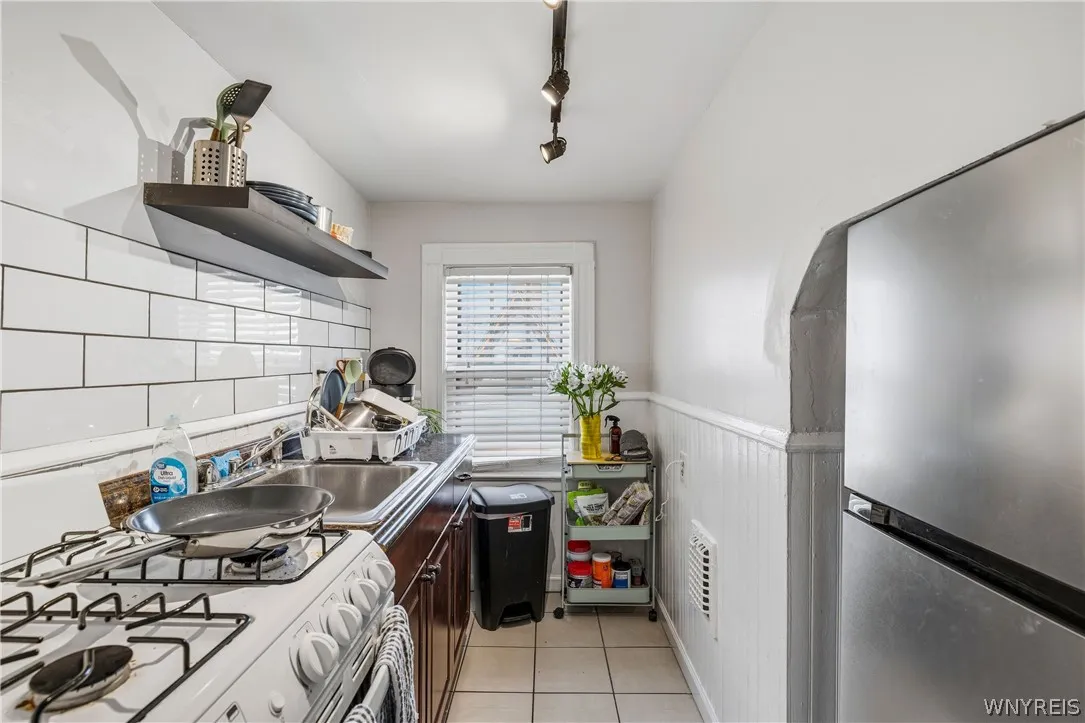 180 Richmond Avenue, Buffalo, New York 14222, Buffalo, New York 14222, 7 Bedrooms Bedrooms, ,4 BathroomsBathrooms,Residential,For Sale,180 Richmond Avenue, Buffalo, New York 14222,0,B1676154