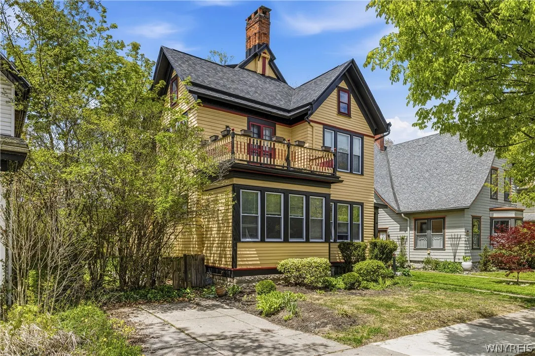 180 Richmond Avenue, Buffalo, New York 14222, Buffalo, New York 14222, 7 Bedrooms Bedrooms, ,4 BathroomsBathrooms,Residential,For Sale,180 Richmond Avenue, Buffalo, New York 14222,0,B1676154