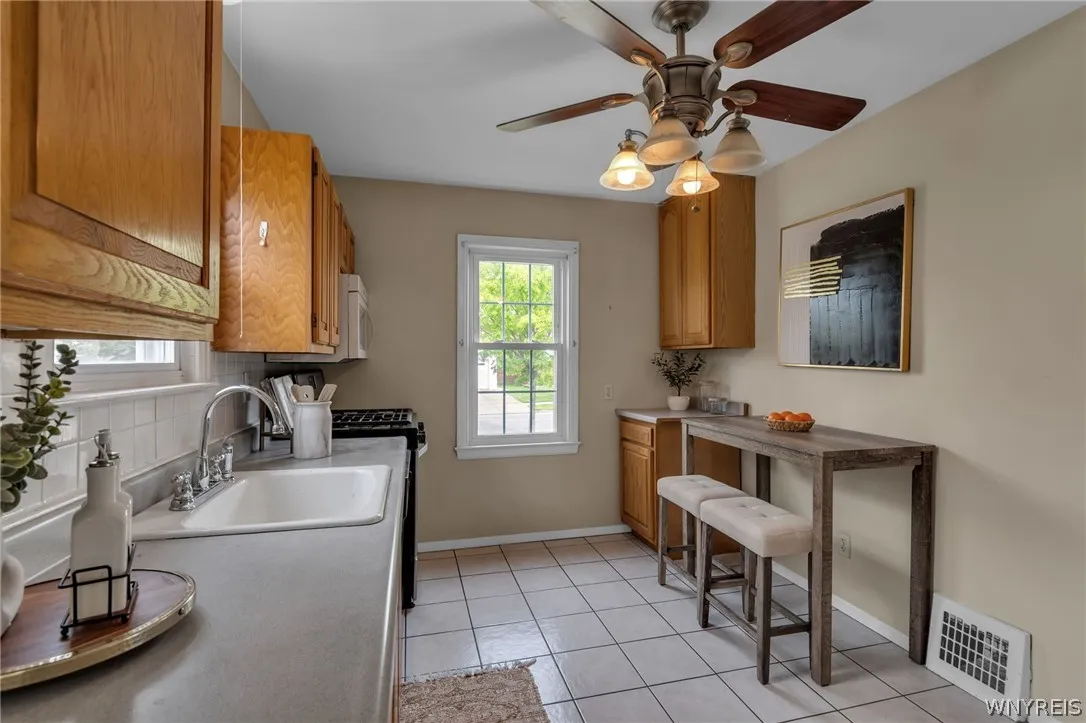 380 Springville Avenue, Amherst, New York 14226, Amherst, New York 14226, 3 Bedrooms Bedrooms, 5 Rooms Rooms,1 BathroomBathrooms,Residential,For Sale,380 Springville Avenue, Amherst, New York 14226,0,B1682271