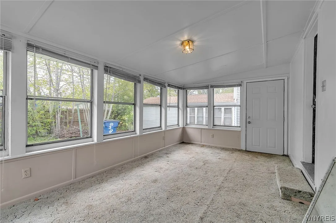 380 Springville Avenue, Amherst, New York 14226, Amherst, New York 14226, 3 Bedrooms Bedrooms, 5 Rooms Rooms,1 BathroomBathrooms,Residential,For Sale,380 Springville Avenue, Amherst, New York 14226,0,B1682271