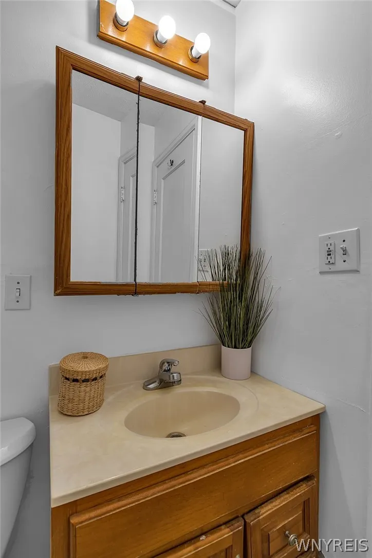 380 Springville Avenue, Amherst, New York 14226, Amherst, New York 14226, 3 Bedrooms Bedrooms, 5 Rooms Rooms,1 BathroomBathrooms,Residential,For Sale,380 Springville Avenue, Amherst, New York 14226,0,B1682271