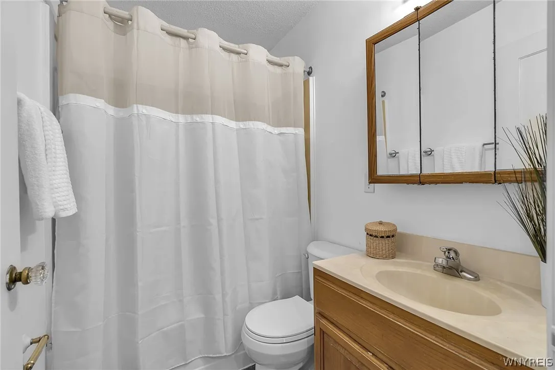 380 Springville Avenue, Amherst, New York 14226, Amherst, New York 14226, 3 Bedrooms Bedrooms, 5 Rooms Rooms,1 BathroomBathrooms,Residential,For Sale,380 Springville Avenue, Amherst, New York 14226,0,B1682271