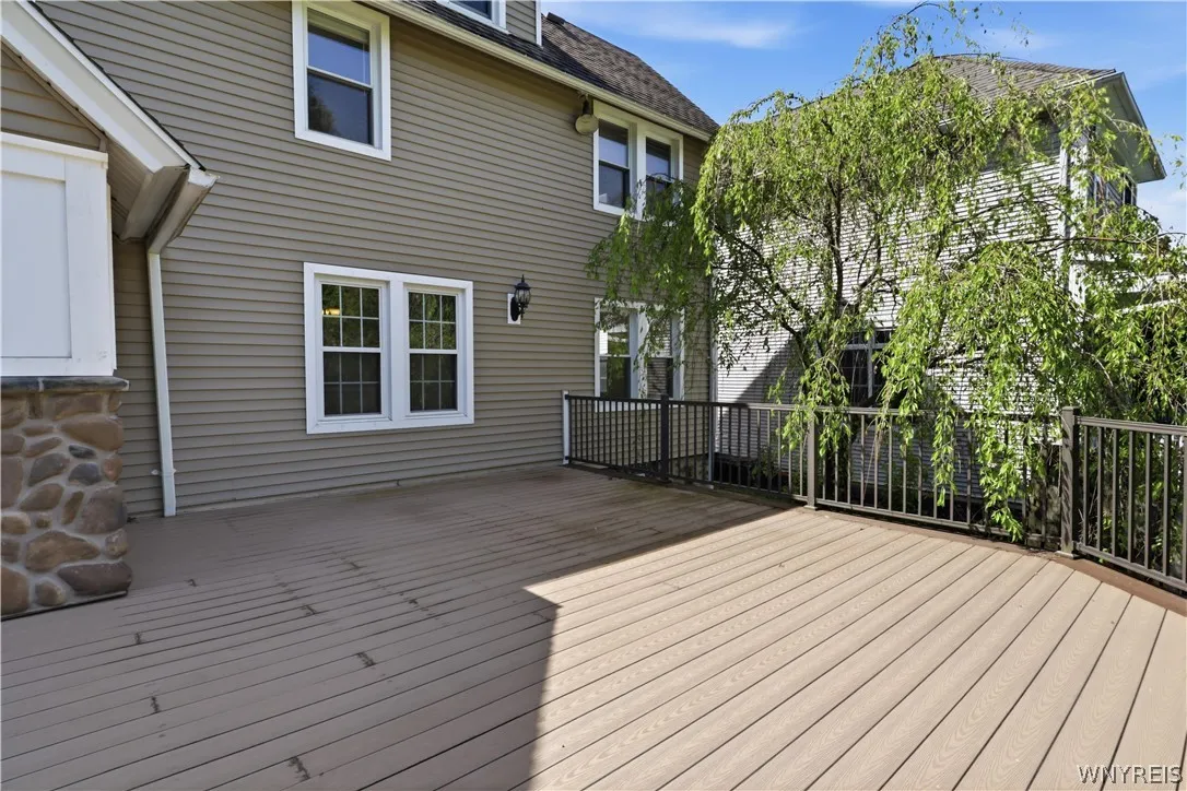6420 West Quaker Street, Orchard Park, New York 14, Orchard Park, New York 14127, 4 Bedrooms Bedrooms, 9 Rooms Rooms,1 BathroomBathrooms,Residential,For Sale,6420 West Quaker Street, Orchard Park, New York 14,0,B1680926