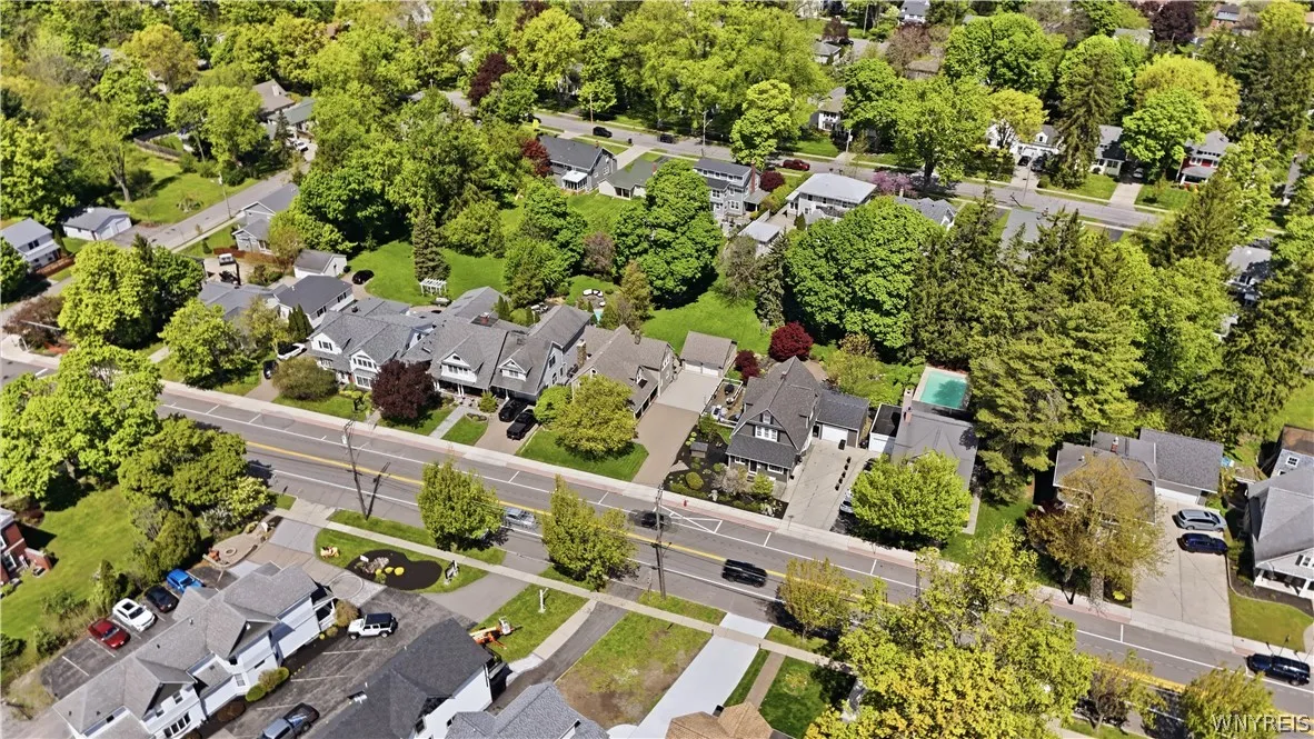 6420 West Quaker Street, Orchard Park, New York 14, Orchard Park, New York 14127, 4 Bedrooms Bedrooms, 9 Rooms Rooms,1 BathroomBathrooms,Residential,For Sale,6420 West Quaker Street, Orchard Park, New York 14,0,B1680926
