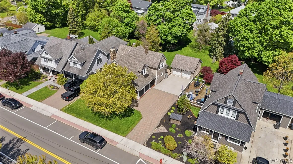 6420 West Quaker Street, Orchard Park, New York 14, Orchard Park, New York 14127, 4 Bedrooms Bedrooms, 9 Rooms Rooms,1 BathroomBathrooms,Residential,For Sale,6420 West Quaker Street, Orchard Park, New York 14,0,B1680926
