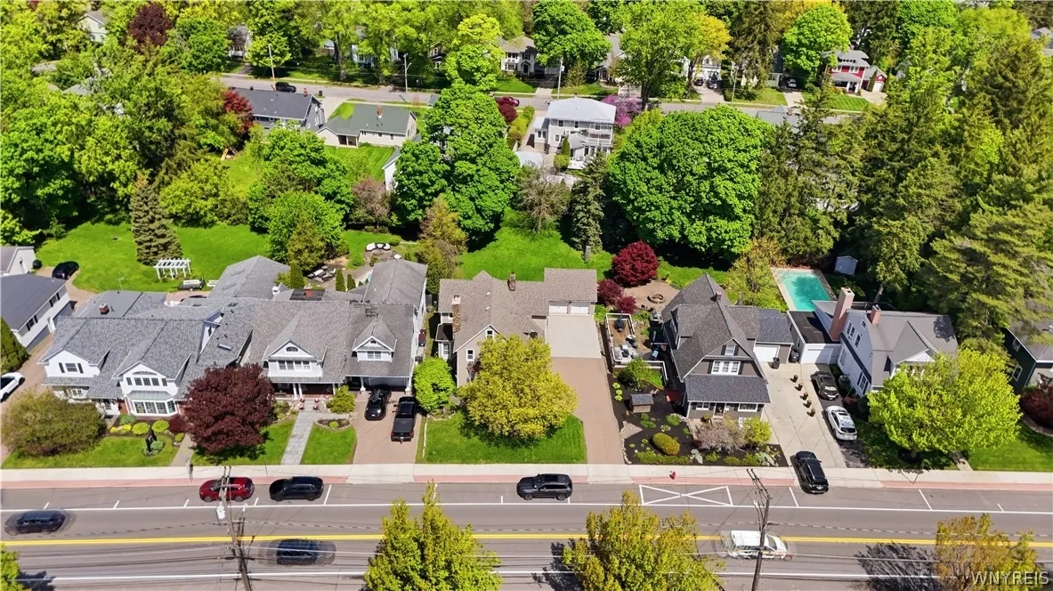 6420 West Quaker Street, Orchard Park, New York 14, Orchard Park, New York 14127, 4 Bedrooms Bedrooms, 9 Rooms Rooms,1 BathroomBathrooms,Residential,For Sale,6420 West Quaker Street, Orchard Park, New York 14,0,B1680926
