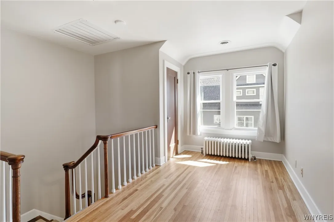 6420 West Quaker Street, Orchard Park, New York 14, Orchard Park, New York 14127, 4 Bedrooms Bedrooms, 9 Rooms Rooms,1 BathroomBathrooms,Residential,For Sale,6420 West Quaker Street, Orchard Park, New York 14,0,B1680926