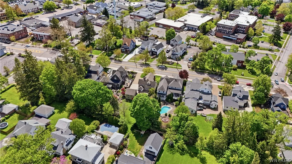 6420 West Quaker Street, Orchard Park, New York 14, Orchard Park, New York 14127, 4 Bedrooms Bedrooms, 9 Rooms Rooms,1 BathroomBathrooms,Residential,For Sale,6420 West Quaker Street, Orchard Park, New York 14,0,B1680926