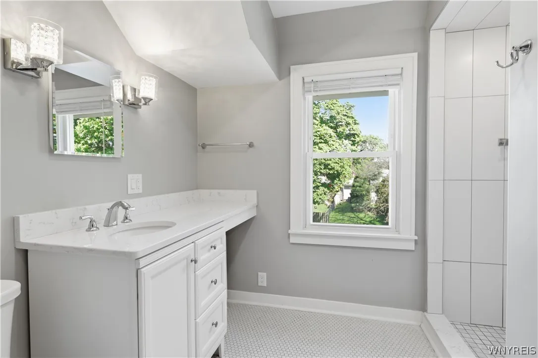6420 West Quaker Street, Orchard Park, New York 14, Orchard Park, New York 14127, 4 Bedrooms Bedrooms, 9 Rooms Rooms,1 BathroomBathrooms,Residential,For Sale,6420 West Quaker Street, Orchard Park, New York 14,0,B1680926