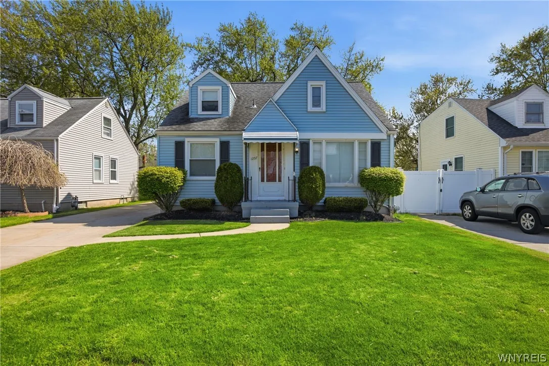 1257 Brighton Road, Tonawanda, New York 14150, Tonawanda, New York 14150, 4 Bedrooms Bedrooms, 7 Rooms Rooms,1 BathroomBathrooms,Residential Lease,For Rent,1257 Brighton Road, Tonawanda, New York 14150,0,B1682567