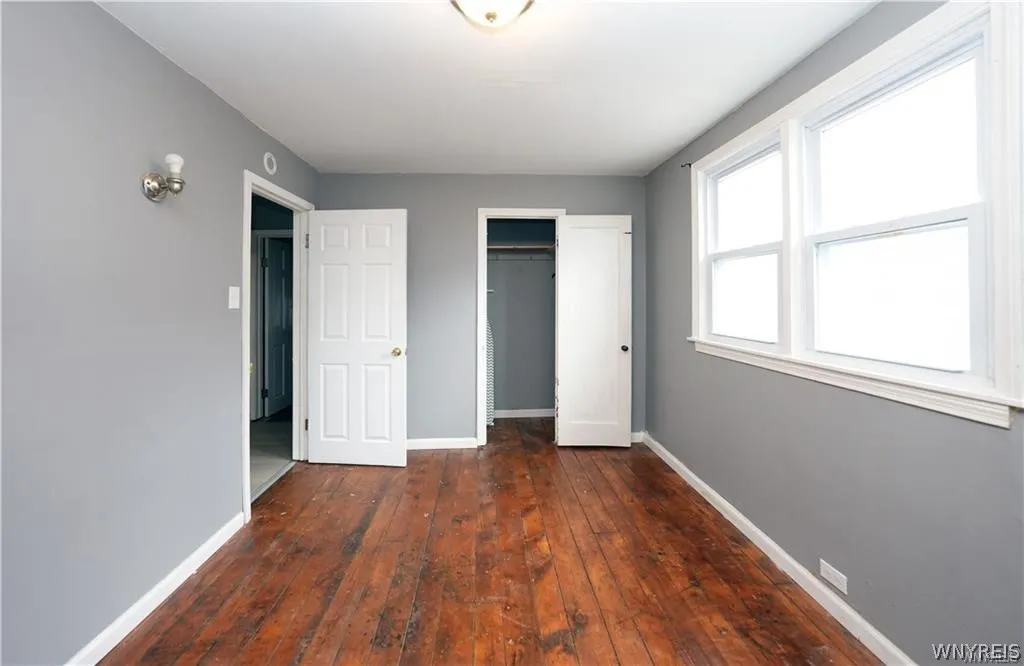 64 Ontario Street, Buffalo, New York 14207, Buffalo, New York 14207, 4 Bedrooms Bedrooms, ,2 BathroomsBathrooms,Residential,For Sale,64 Ontario Street, Buffalo, New York 14207,0,B1682606