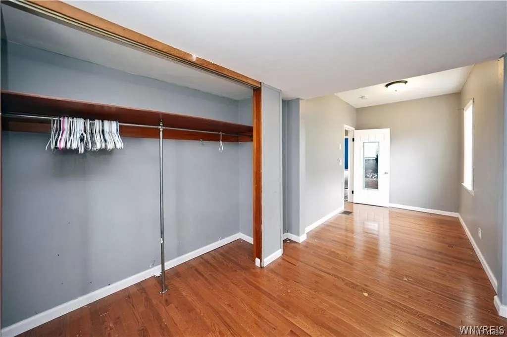 64 Ontario Street, Buffalo, New York 14207, Buffalo, New York 14207, 4 Bedrooms Bedrooms, ,2 BathroomsBathrooms,Residential,For Sale,64 Ontario Street, Buffalo, New York 14207,0,B1682606