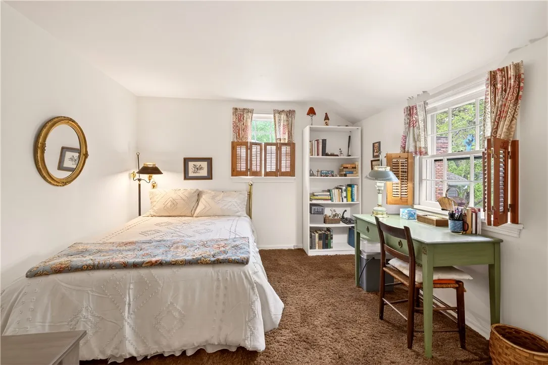 33 Hawley Dr Drive, Webster, New York 14580, Webster, New York 14580, 4 Bedrooms Bedrooms, 8 Rooms Rooms,1 BathroomBathrooms,Residential,For Sale,33 Hawley Dr Drive, Webster, New York 14580,0,R1682632