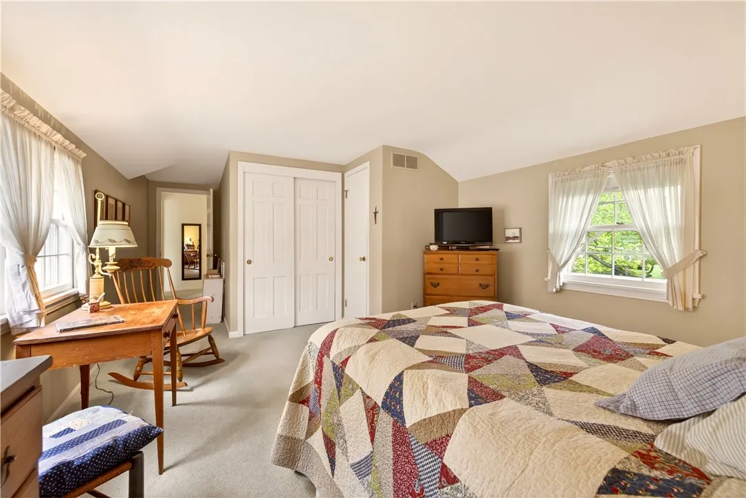 33 Hawley Dr Drive, Webster, New York 14580, Webster, New York 14580, 4 Bedrooms Bedrooms, 8 Rooms Rooms,1 BathroomBathrooms,Residential,For Sale,33 Hawley Dr Drive, Webster, New York 14580,0,R1682632