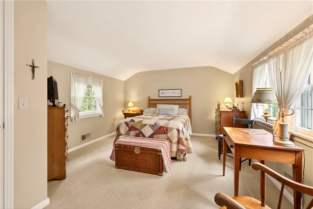 33 Hawley Dr Drive, Webster, New York 14580, Webster, New York 14580, 4 Bedrooms Bedrooms, 8 Rooms Rooms,1 BathroomBathrooms,Residential,For Sale,33 Hawley Dr Drive, Webster, New York 14580,0,R1682632