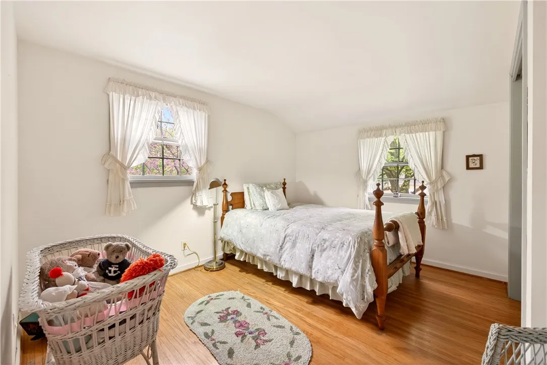 33 Hawley Dr Drive, Webster, New York 14580, Webster, New York 14580, 4 Bedrooms Bedrooms, 8 Rooms Rooms,1 BathroomBathrooms,Residential,For Sale,33 Hawley Dr Drive, Webster, New York 14580,0,R1682632