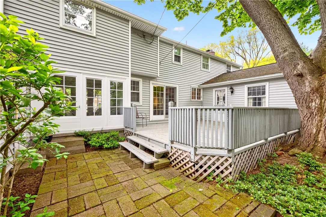 33 Hawley Dr Drive, Webster, New York 14580, Webster, New York 14580, 4 Bedrooms Bedrooms, 8 Rooms Rooms,1 BathroomBathrooms,Residential,For Sale,33 Hawley Dr Drive, Webster, New York 14580,0,R1682632