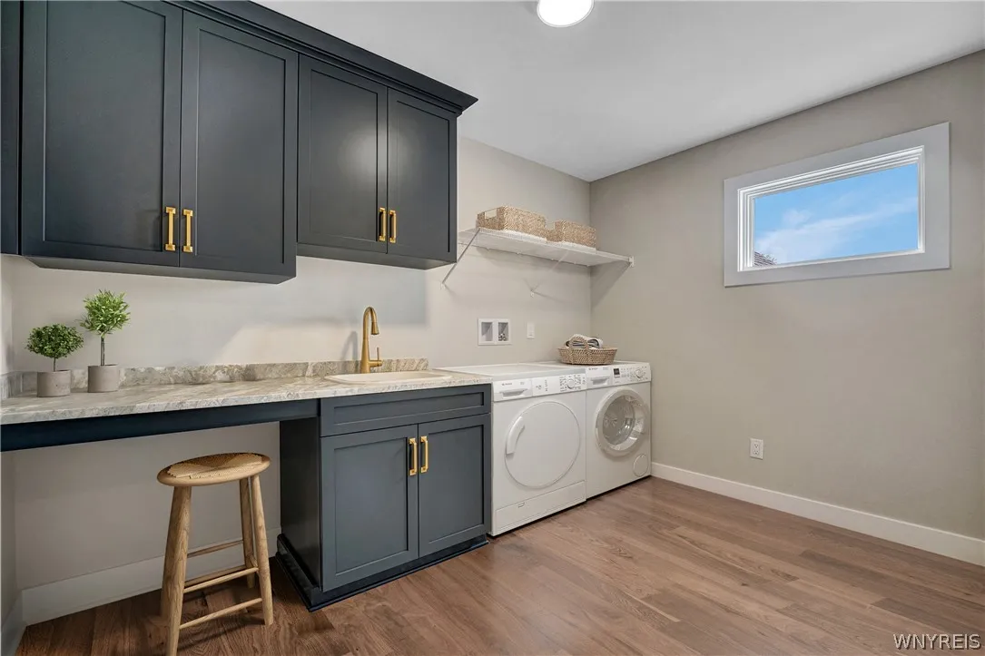19 Kestrel Court, Orchard Park, New York 14127, Orchard Park, New York 14127, 4 Bedrooms Bedrooms, 10 Rooms Rooms,4 BathroomsBathrooms,Residential,For Sale,19 Kestrel Court, Orchard Park, New York 14127,0,B1682903