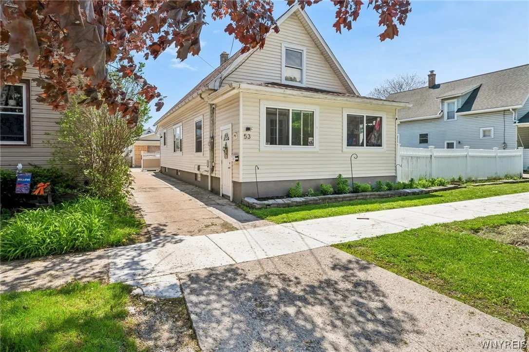 53 2nd Avenue, North Tonawanda, New York 14120, North Tonawanda, New York 14120, 4 Bedrooms Bedrooms, 7 Rooms Rooms,1 BathroomBathrooms,Residential,For Sale,53 2nd Avenue, North Tonawanda, New York 14120,0,B1682937